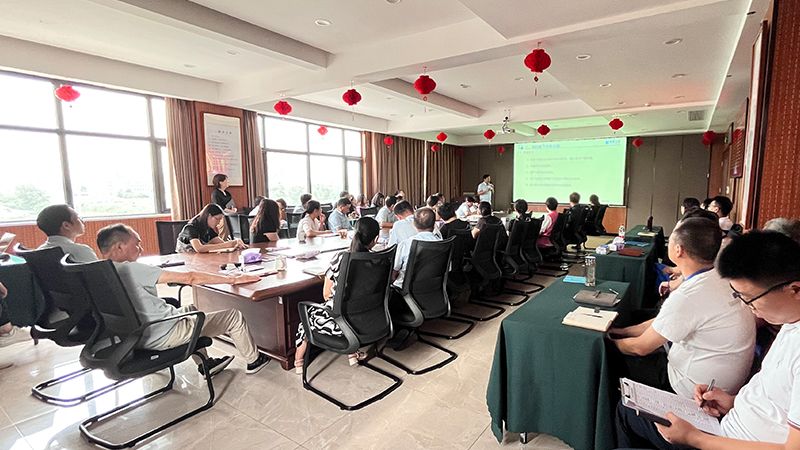 華東集團召開2023年第二季度工作總結會議
